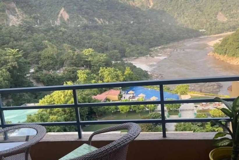 aloha on the ganges apartments room views